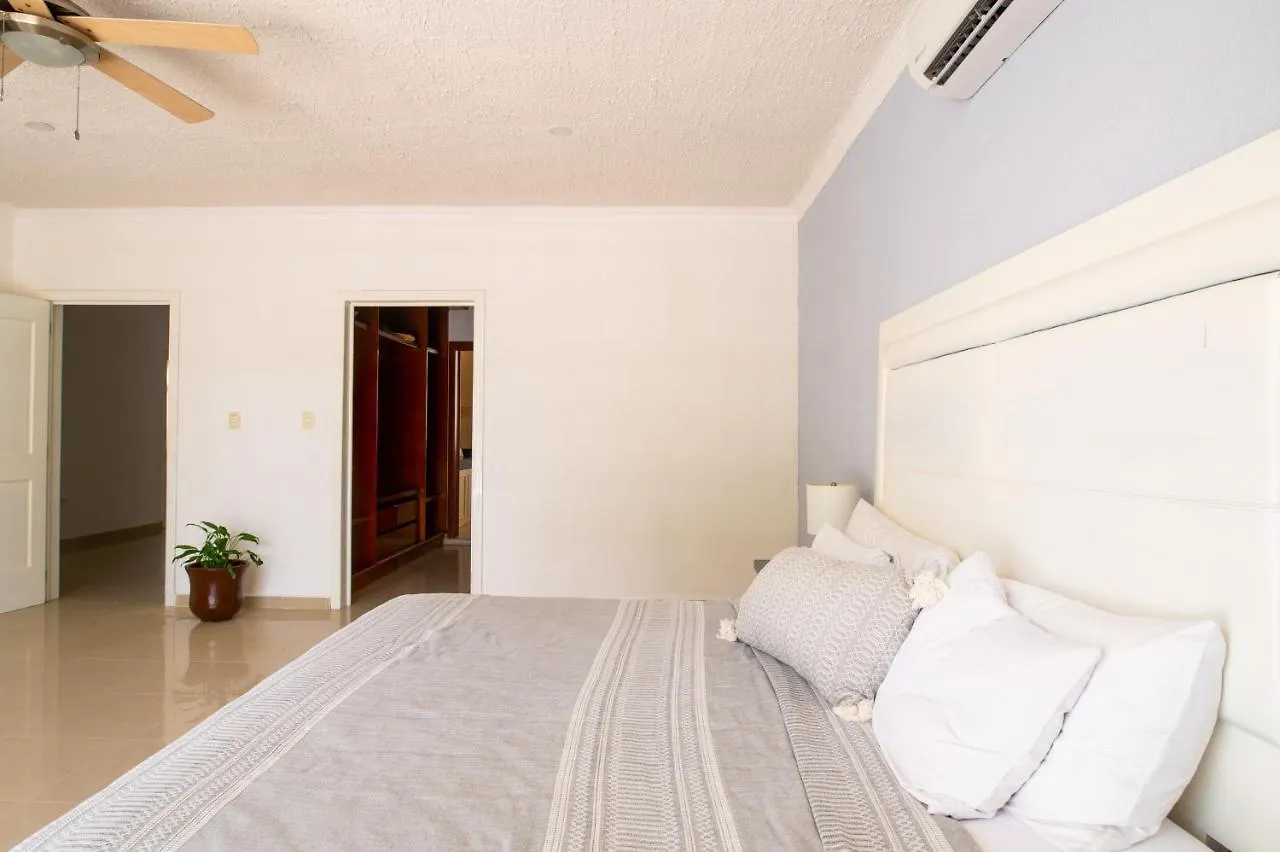 Wellnes Clinic Nery Om Apartment Playa del Carmen Homestay
